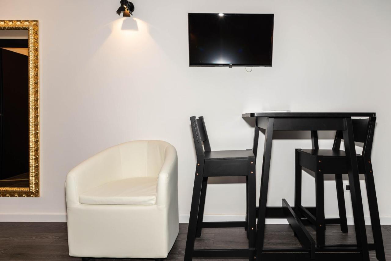 Trevi & Pantheon Design Rooms Rome Extérieur photo